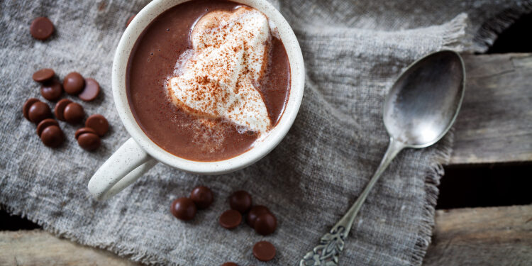 does-hot-chocolate-go-bad