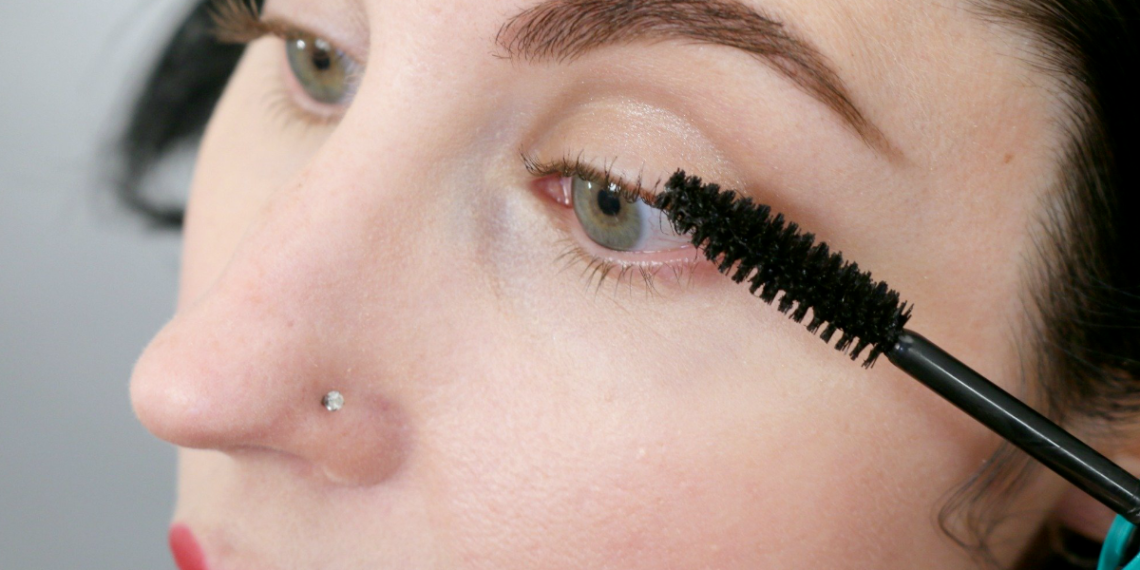 how-do-you-seal-mascara