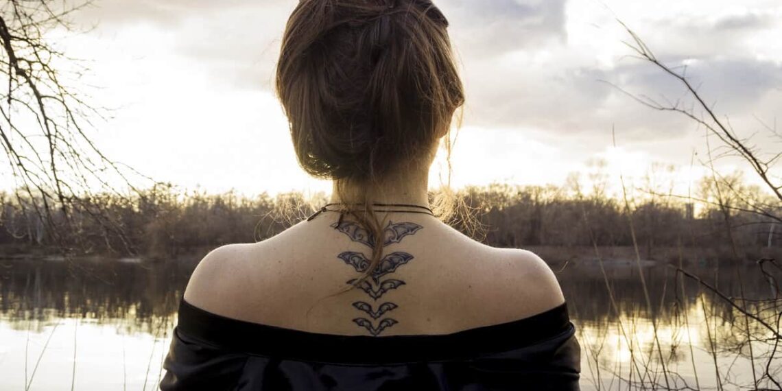 How much does the average spine tattoo cost?