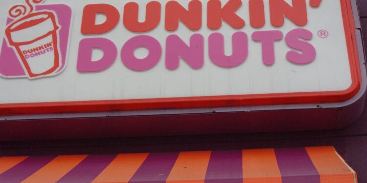 is-dunkin-donuts-nut-free-safe-for-people-with-nut-allergies-geteatin