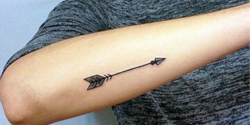 What does an arrow tattoo mean men?