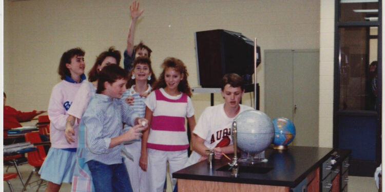 when-did-schools-start-in-the-80s